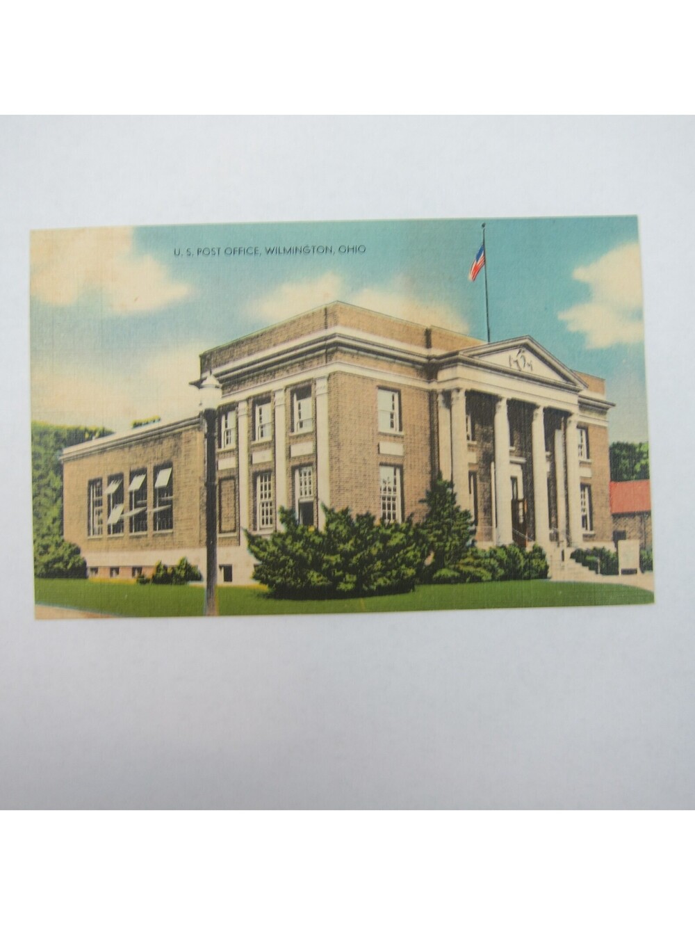Vintage 1940s Postcard U.S. Post Office in Wilmington Ohio MWM Litho UNPOSTED